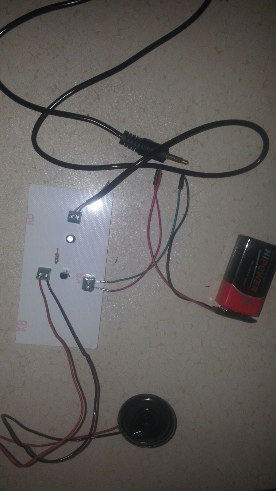 Simple Preamplifier Circuit using Transistor